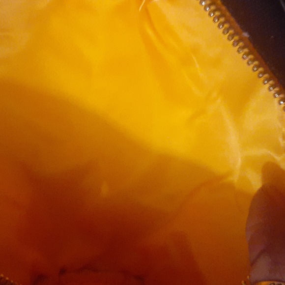 FENDI NEW AUTHENTIC LIMITED COSMETIC BAG WITH UNBRANDED WRISTLET - Picture 8 of 9